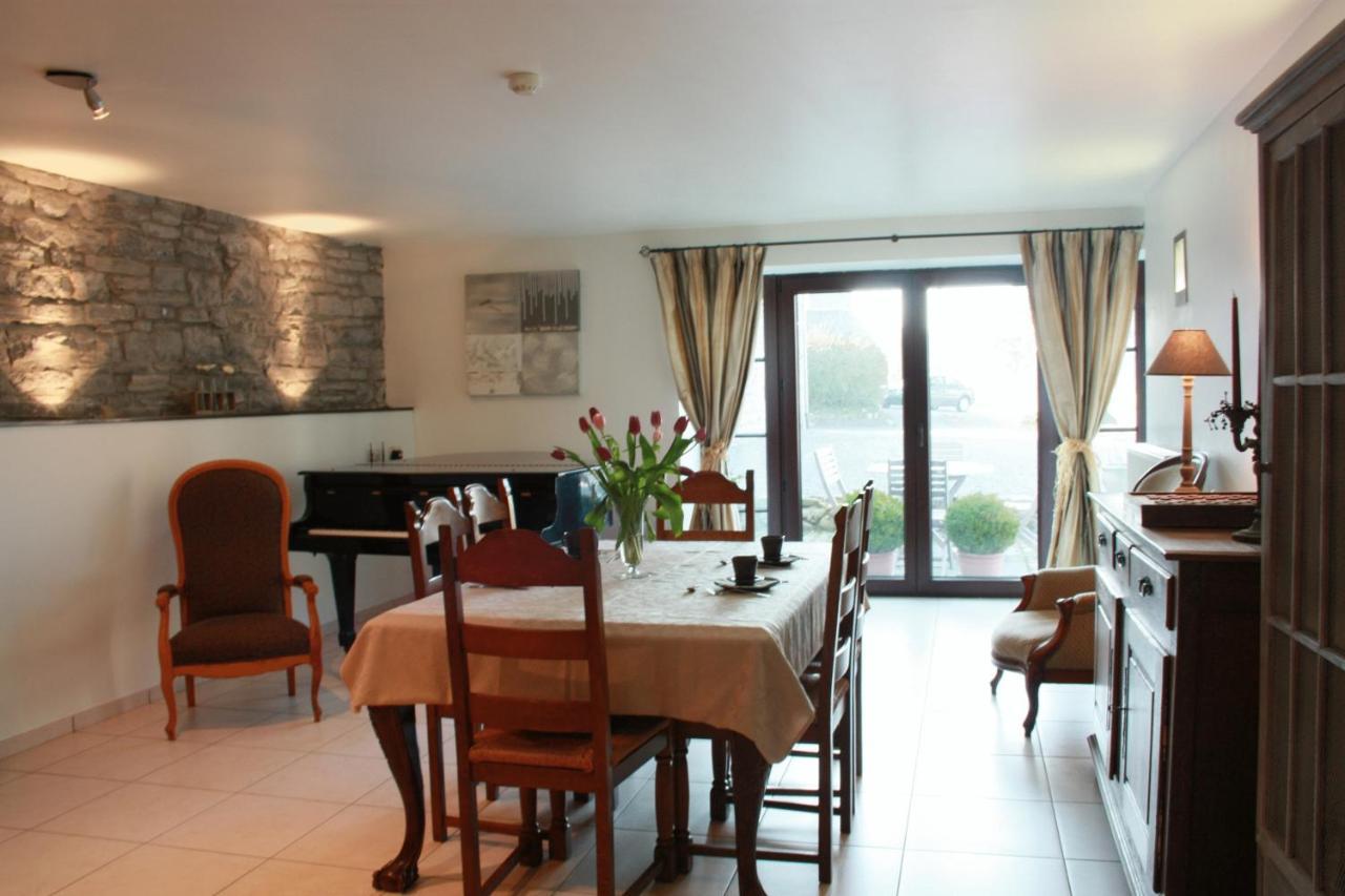 B&B Chession Falaën Екстериор снимка